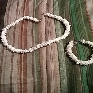 Set necklace and bracelet